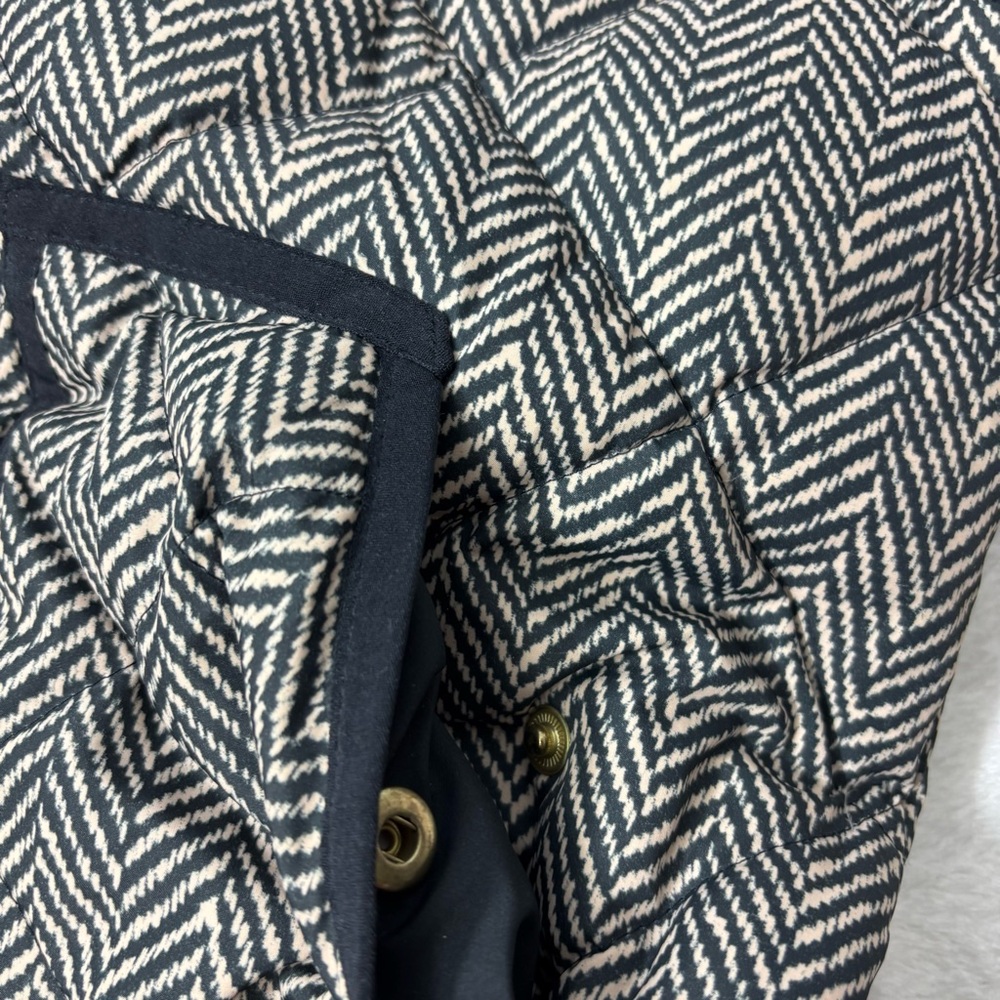 J. Crew Black and Cream Herringbone Quilted Vest Size S - Picture 7 of 12
